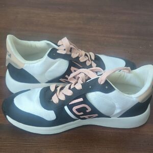 NEW Nautica Black and White Sneakers Classic Athletic Design